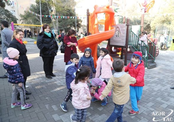 Leyla Əliyevanın təşəbbüsü ilə daha bir həyət abadlaşdırıldı - FOTO