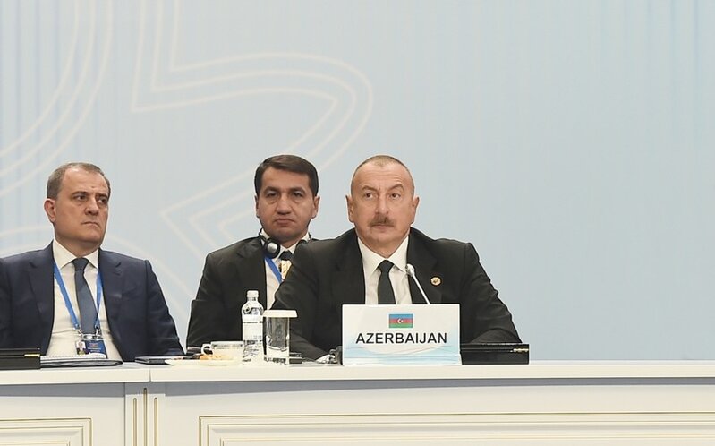 Dövlət başçısı: 'Bir çox məsələlər üzrə mövqelərimizi dəqiqləşdirməyə həmişə ehtiyac var