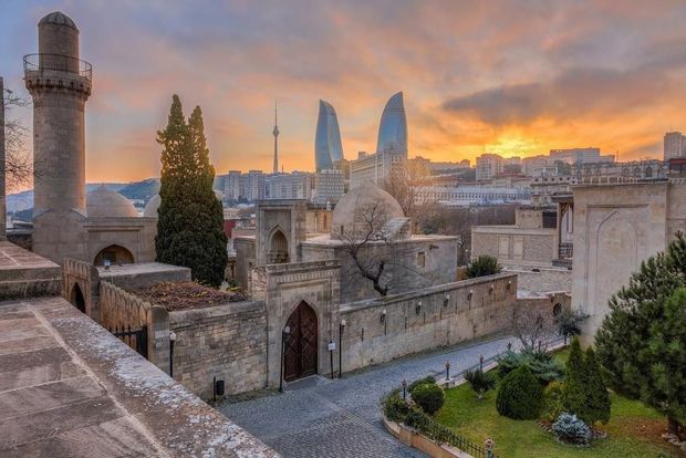 Məşhur səyahət saytı Azərbaycandan yazdı: Modern Heydər Əliyev Mərkəzi, Alov qüllələri və ecazkar Qız Qalası