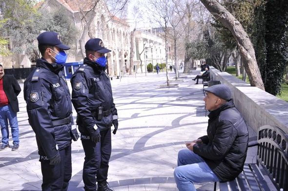 DİN xüsusi avtomobillərlə küçə və prospektlərdə, məlhəllədaxilli yollarda əhaliyə xəbərdarlıq edir - FOTO