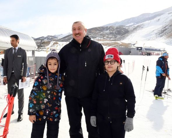 İlham Əliyev və Mehriban Əliyeva "Şahdağ" Turizm Mərkəzində - YENİLƏNİB+FOTO