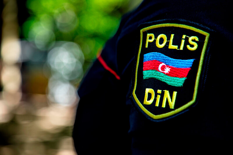 Azərbaycanda həbs edilmiş polis zabiti hakimləri söydü: Cəzası artırıldı