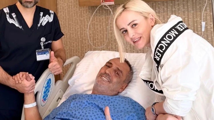 Məşhur müğənni əməliyyat olundu