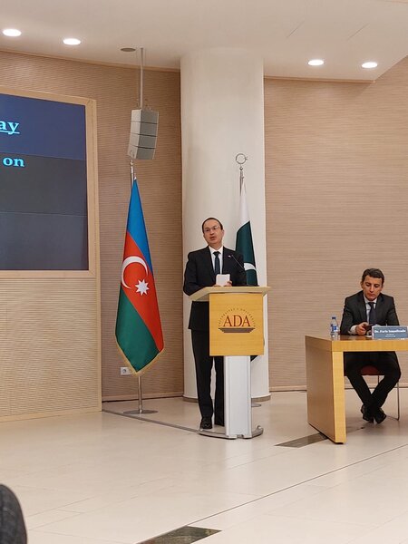 Kəşmir Həmrəylik gününə həsr olunmuş konfrans keçirildi - FOTOLAR