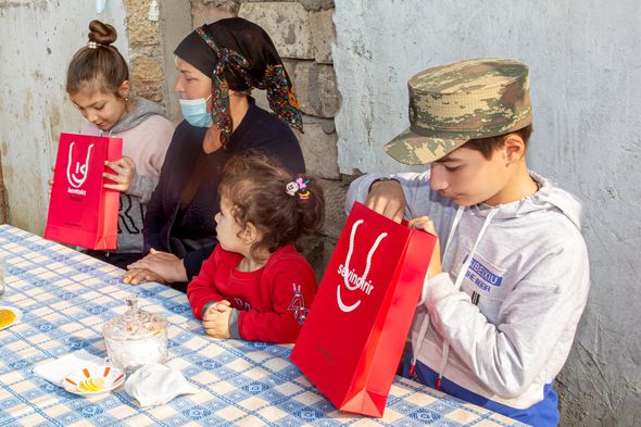 "Kontakt Home" ilk qadın şəhidin ailəsinə 20 000 manat ayırdı - FOTO