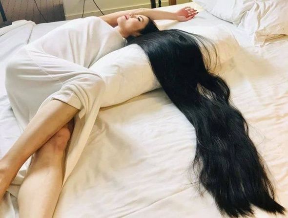 Yaponiyalı "Rapunsel" 15 ildir saçlarını kəsmir – FOTO