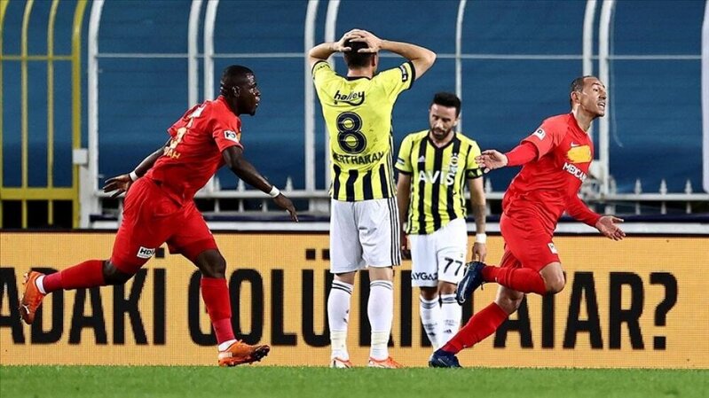 "Fənərbağça"dan tarixi biabırçılıq