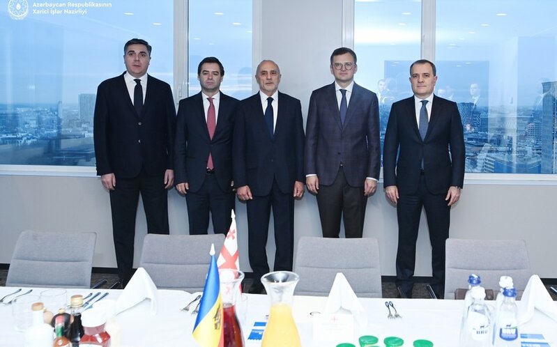 4 ölkənin XİN başçısı Brüsseldə görüşdü