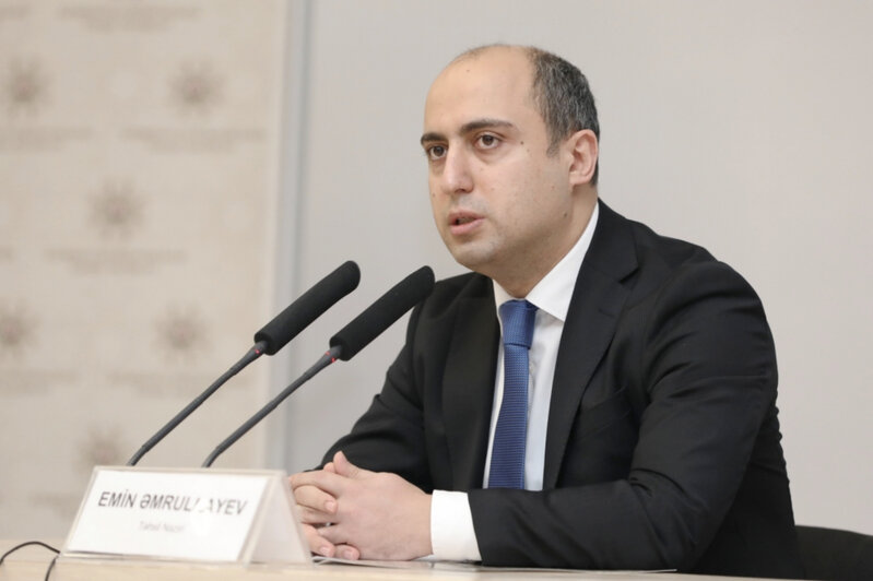 Nazir: 'Gələcəkdə məktəblərdə telefondan istifadənin qadağan edilməsi mümkündür