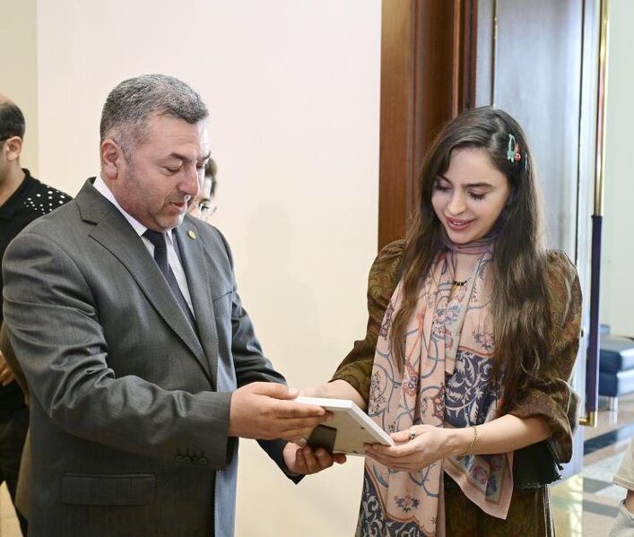 Leyla Əliyeva və Arzu Əliyeva Naxçıvana səfər ediblər - FOTOLAR