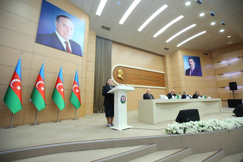 Binəqədidə müşavirə keçirildi - FOTOLAR