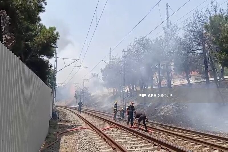 Babək prospektində yanğın başladı – FOTOLAR