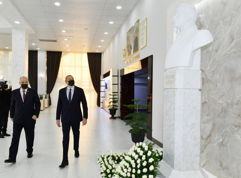Prezident AZƏRTAC-ın yeni binası ilə tanış oldu - FOTOLAR