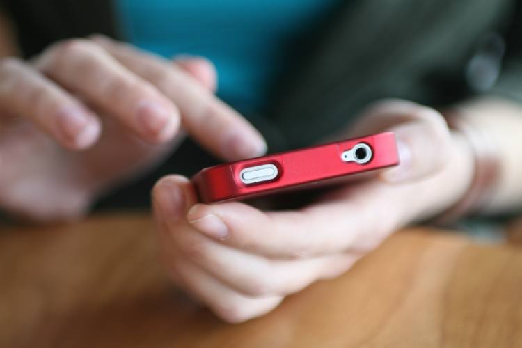 Azərbaycanda evdən çıxmaq üçün SMS-i belə göndərməliyik - VİDEO
