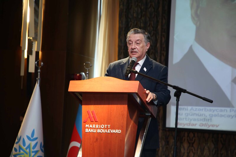 Yeni Azərbaycan Partiyasının yaradılmasının 30 illiyinə həsr olunan konfrans keçirilib - FOTOLAR