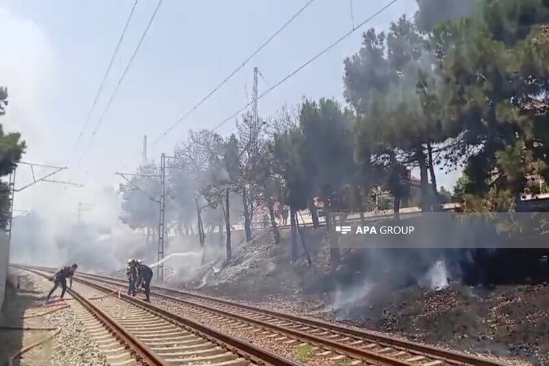 Babək prospektində yanğın başladı – FOTOLAR