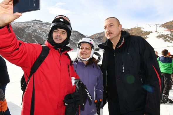 İlham Əliyev və Mehriban Əliyeva "Şahdağ" Turizm Mərkəzində - YENİLƏNİB+FOTO