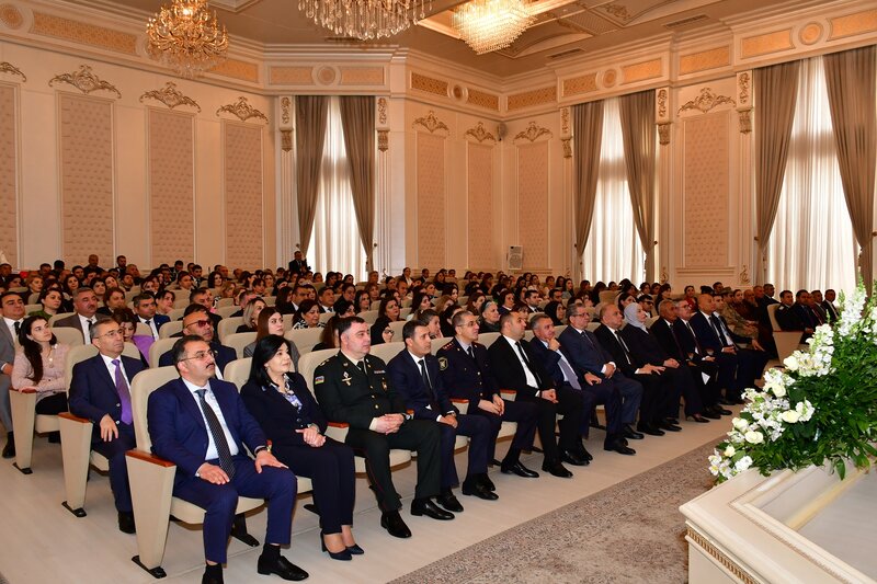 Ümummilli Lider Heydər Əliyevin anadan olmasının 101-ci ildönümü Abşeron rayonunda qeyd edilib