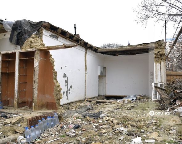 Bakıda tikinti şirkəti vətəndaşın obyektini bir ildir qanunsuz dağıdıb və bərpa etmək istəmir - FOTO/VİDEO