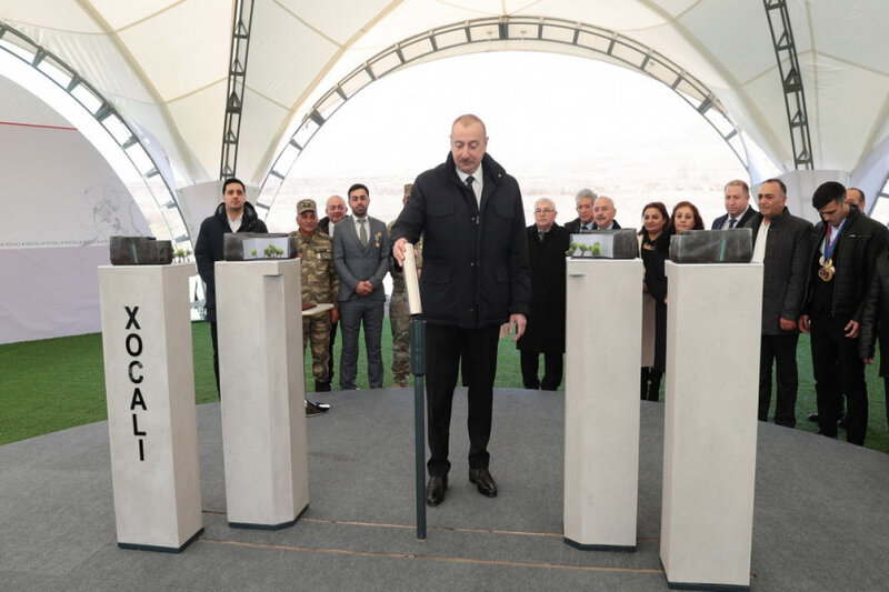 Prezident Xocalıda soyqırımı memorialının təməlini qoyub, Xankəndidə olub - YENİLƏNİB