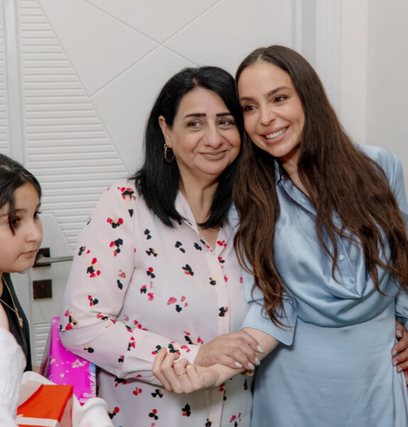 Prezidentin qızı və gəlini Sosial Reabilitasiya Mərkəzində - Fotolar