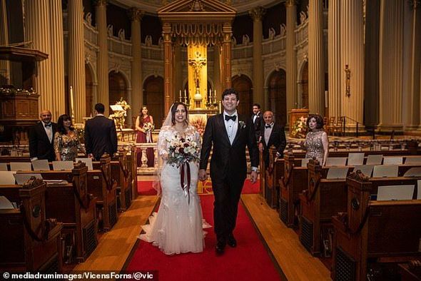 Pandemiya ilə əlaqədar boş qalan nikah mərasimində gənclərə xoş sürpriz - FOTO