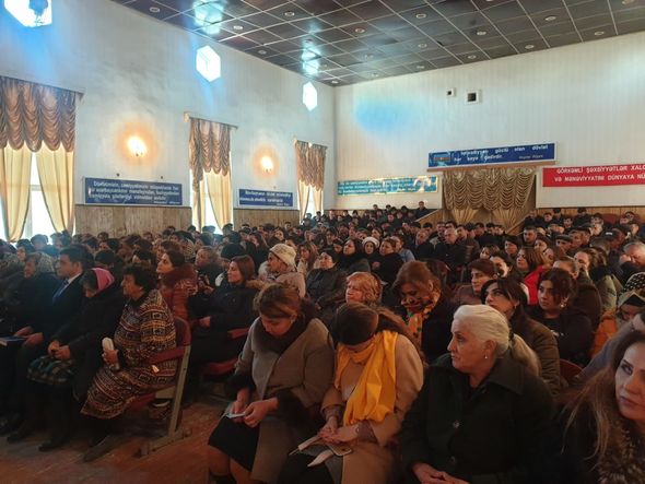 Nizami Səfərov seçiciləri ilə görüşlərini davam etdirir - FOTO