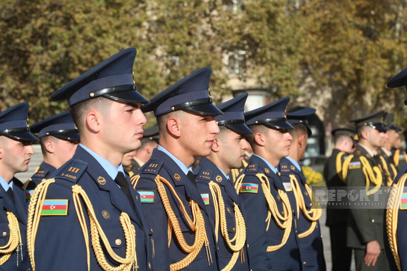 Bakıda Zəfər Günü münasibətilə hərbçilərin yürüşü keçirilir - FOTO