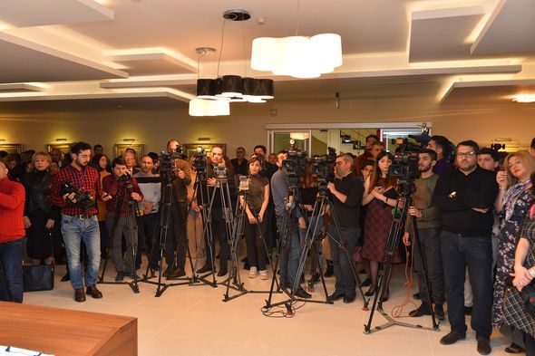 "Xalq Bank" Tağı Tağıyevin bədii albomunu təqdim etdi - FOTO
