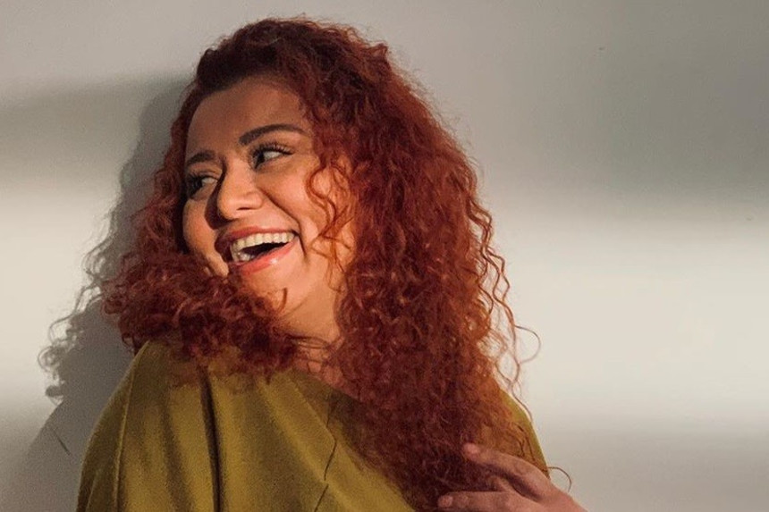 44 yaşlı əməkdar artist "Bulvar"da belə idman etdi - FOTO