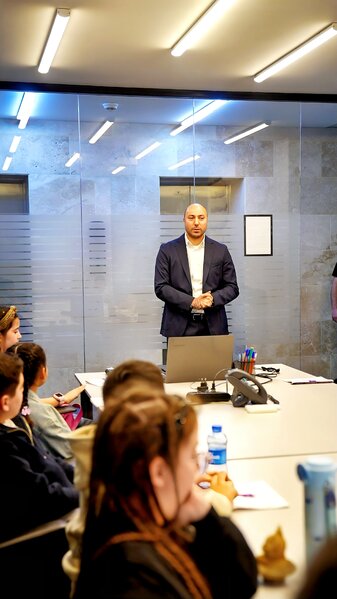 Unibank Qlobal Pul Həftəsi çərçivəsində məktəblilər üçün tədbir keçirib