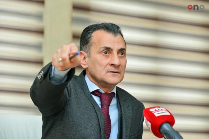 "Bu şəhərdə" Mirşahini parodiya etdi - FOTO