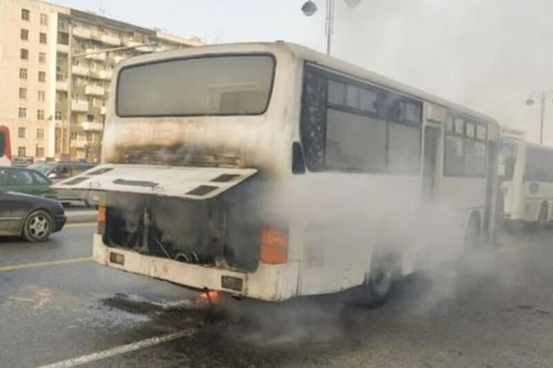 Abşeronda sərnişin avtobusu yandı