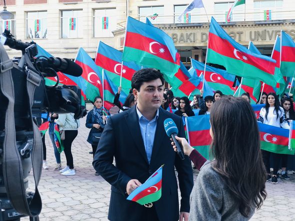 BDU-dan Bayraq Gününə töhfə: "Üç rəngin kölgəsində!" - FOTO/VİDEO