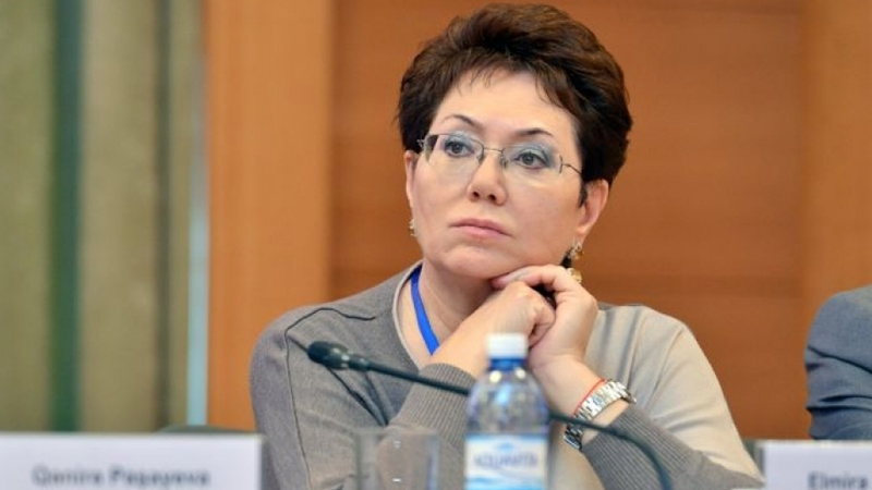 Elmira Axundova hələ də Kiyevə qayıtmayıb