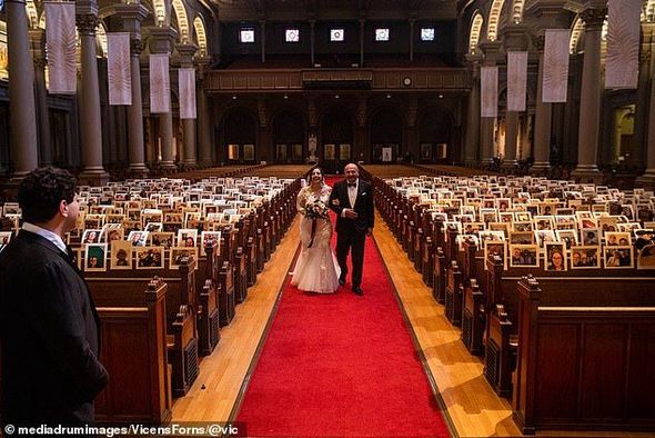 Pandemiya ilə əlaqədar boş qalan nikah mərasimində gənclərə xoş sürpriz - FOTO