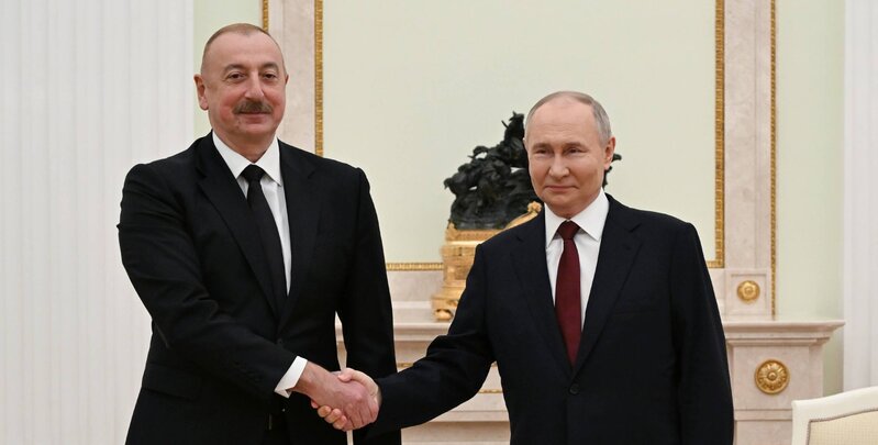 Vladimir Putin İlham Əliyevə zəng etdi