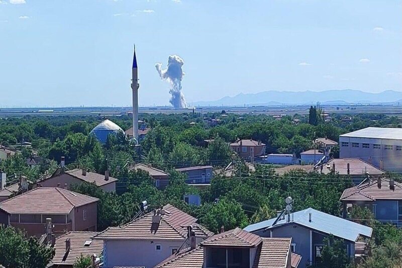 Türkiyədə fişəng fabrikində partlayış baş verib, yaralılar var