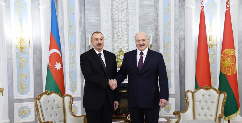 Lukaşenko Azərbaycan dövlət başçısına təbrik ünvanladı