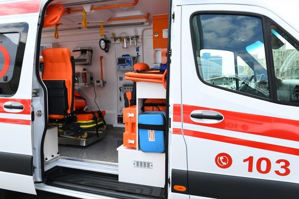 İlham Əliyevin tapşırığı ilə ölkəmizə yeni təcili tibbi yardım avtomobilləri gətirilib - FOTO