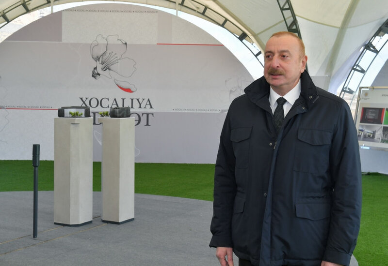 Prezident Xocalıda soyqırımı memorialının təməlini qoyub, Xankəndidə olub - YENİLƏNİB