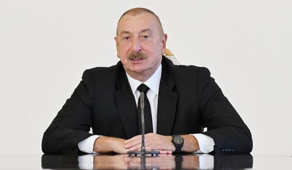 İlham Əliyev Şavkat Mirziyoyevə məktub göndərdi