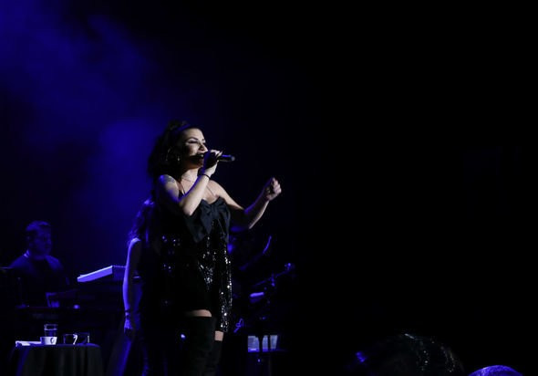 Bakıda konsert verən İrem Derici: "Bir azərbaycanlı ilə evlənəcəm"