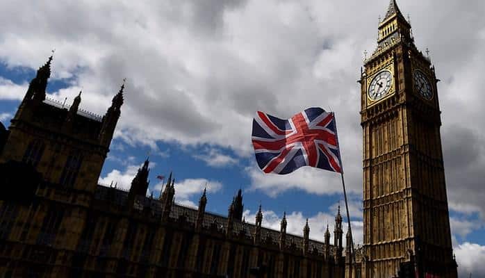 Böyük Britaniya daxili terror təhlükəsinə görə təcili toplantı keçirəcək