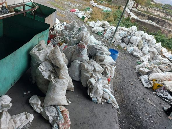 Qanunsuz fəaliyyət göstərən limonad və spirtli içkilərin istehsalı müəssisəsi aşkarlandı - FOTO