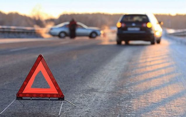 Motosikletlə skuter toqquşdu - Xəsarət alanlar var