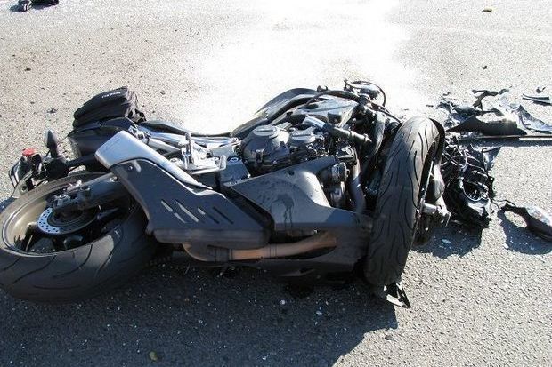 Suraxanıda motosiklet qəzasında sürücü ağır yaralanıb