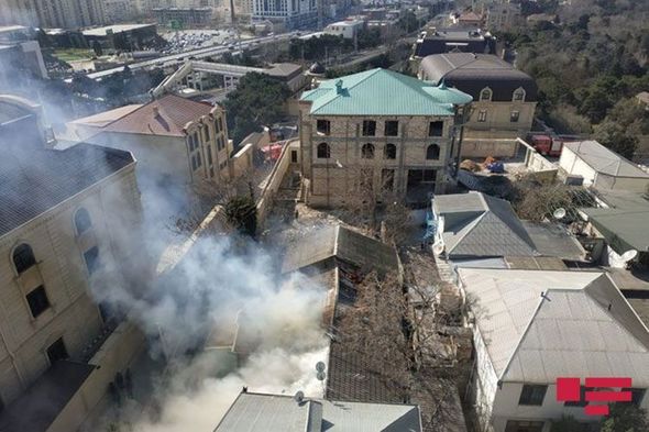 Bakıda həyət evlərində yanğın başlayıb - FOTO