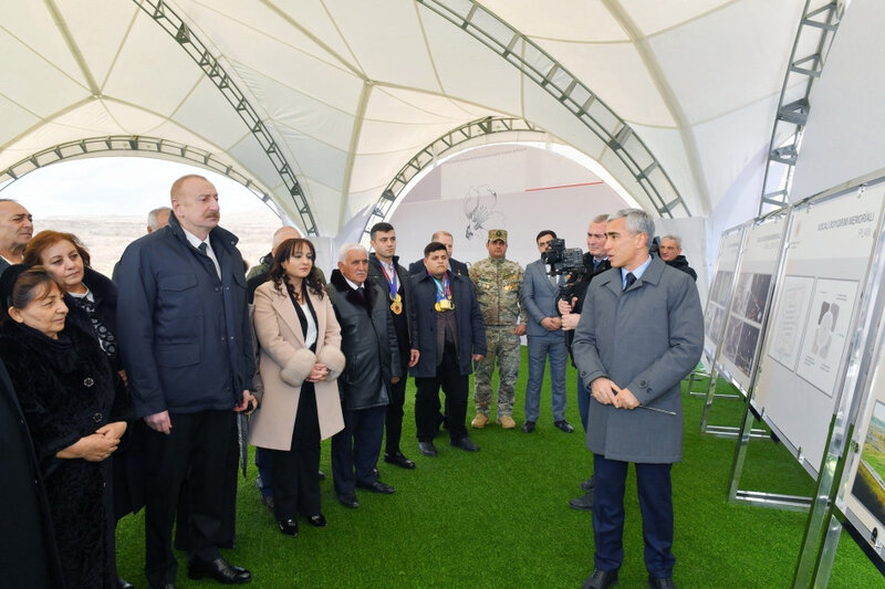 Prezident Xocalıda soyqırımı memorialının təməlini qoyub, Xankəndidə olub - YENİLƏNİB