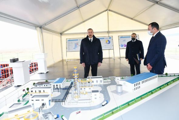 İlham Əliyev Sumqayıt Kimya Sənaye Parkında iki zavodun təməlini qoydu - FOTO/VİDEO